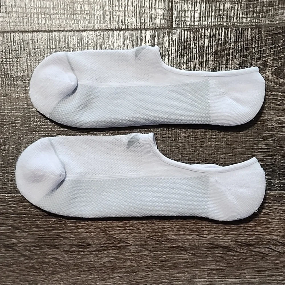 NWOT 🎉 Adidas no show Socks🎉